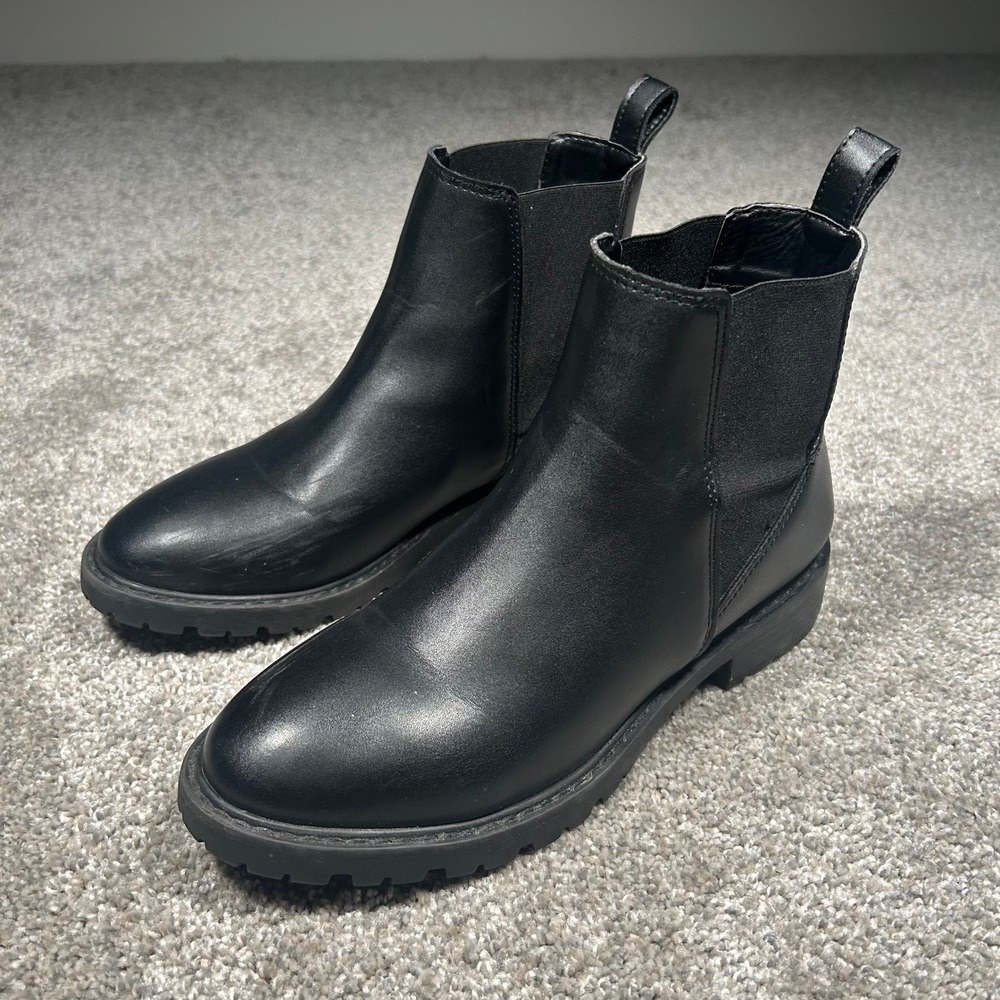 Steve Madden Womens Black Chelsea Lug Sole Ankle Boots W 7.5 Round Toe Scuffed